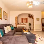 Alida Penthouse In Centre With Terrace Wifi A/C